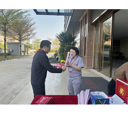 公司举行“三八妇女节”庆祝活动